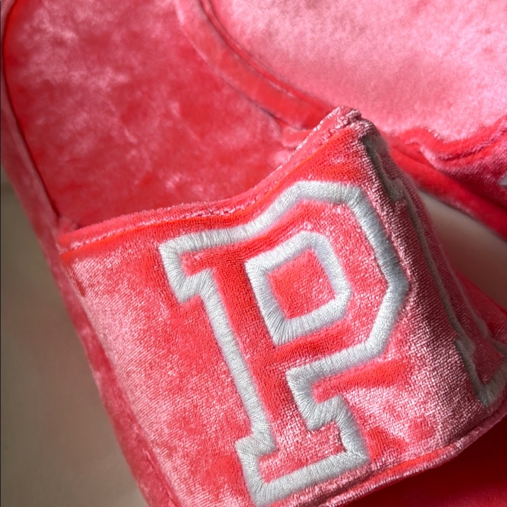 PINK Victoria's Secret Pink Slippers. Worn Once. Vintage & HTF. Medium - Picture 4 of 10